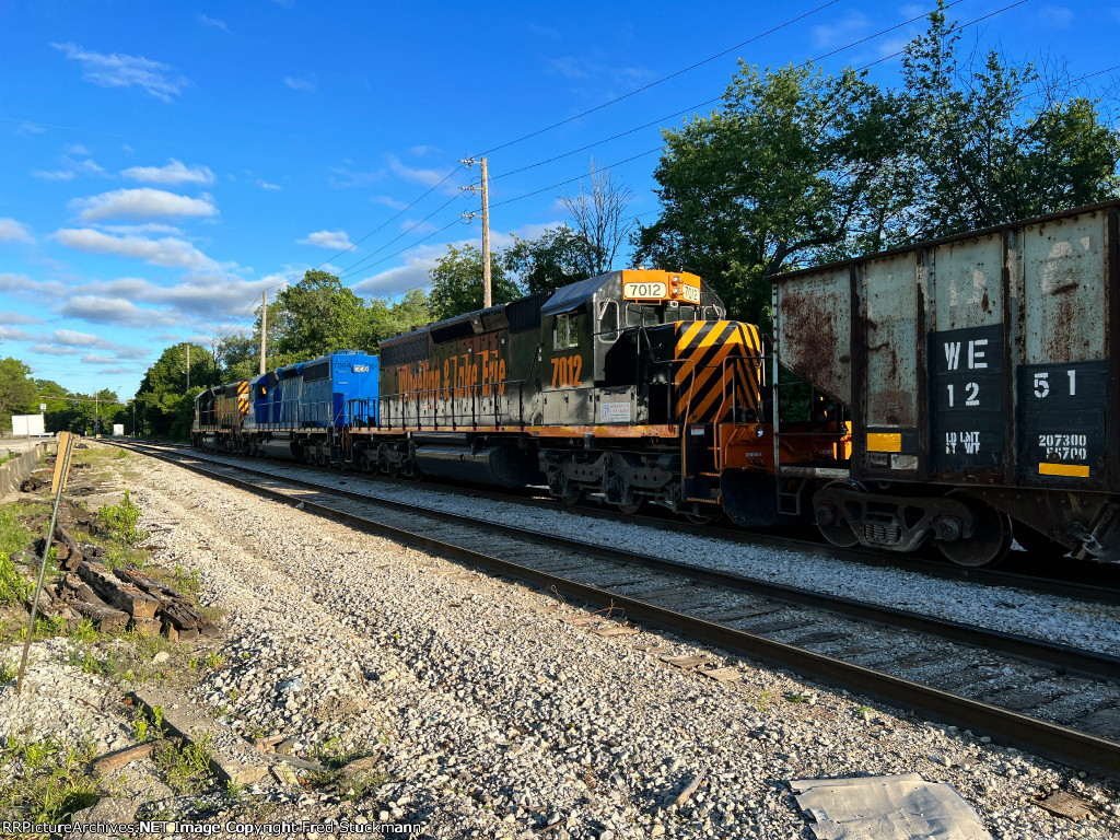 WE 7012 in the early morning light.